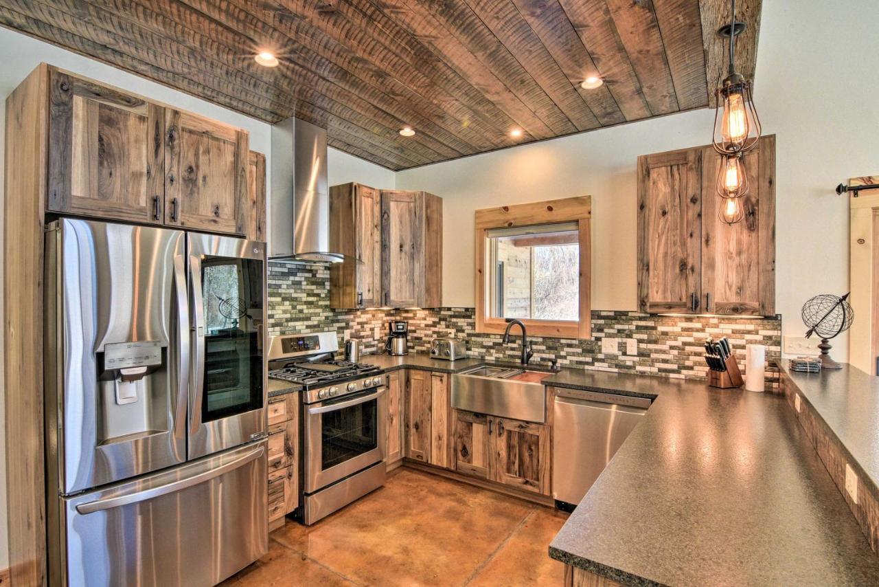 Riverfront Home With Bbq 2 Mi To Downtown Gunnison! Εξωτερικό φωτογραφία